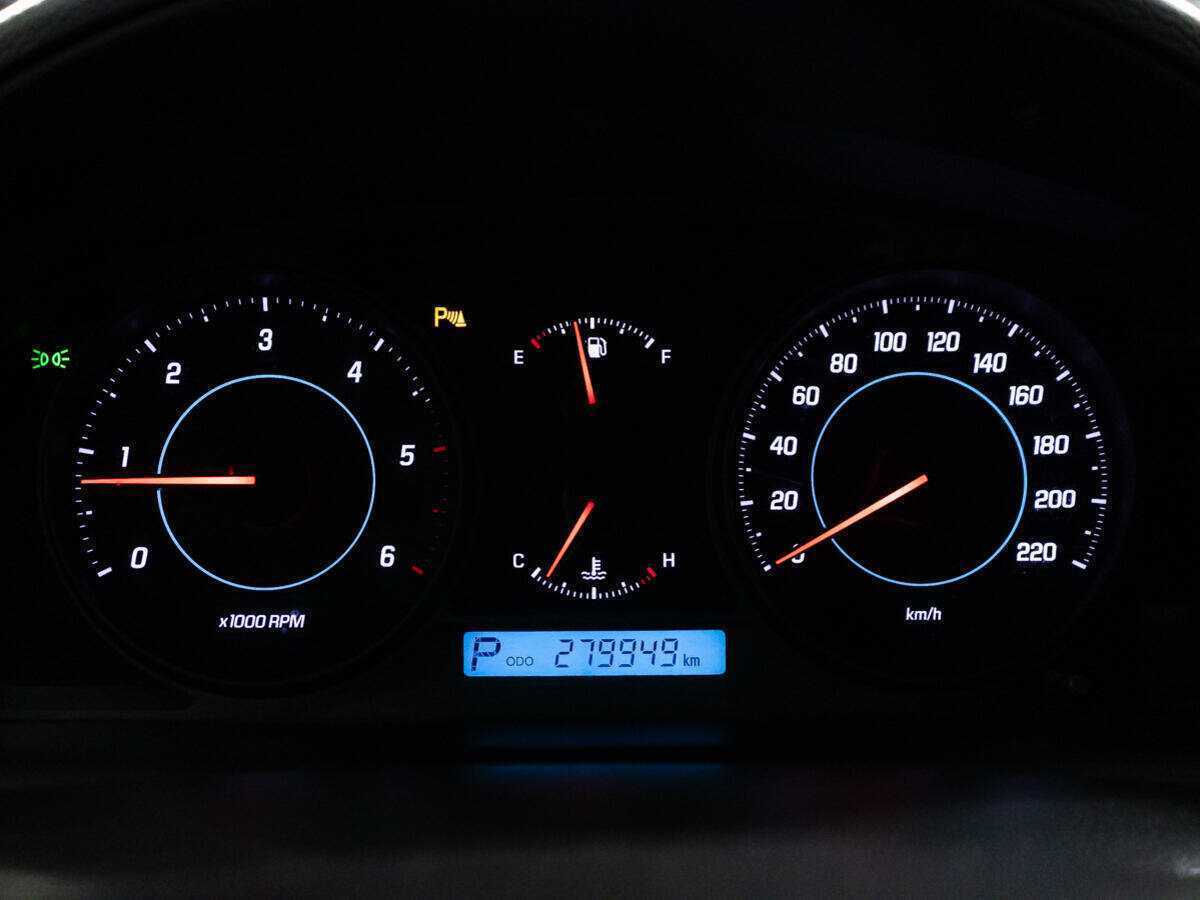 Chevrolet Captiva с пробегом — 2012 год. Фото: #11