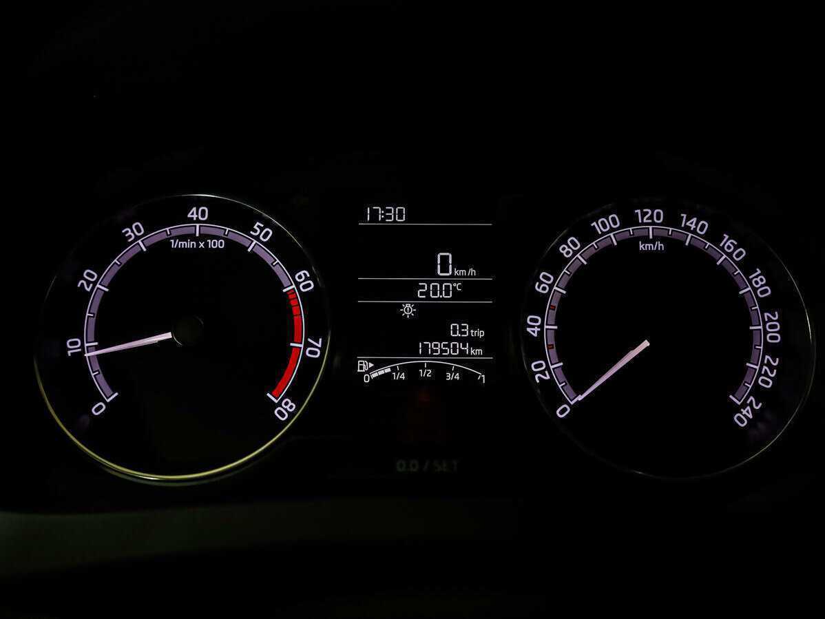 Skoda Rapid с пробегом — 2017 год. Фото: #11