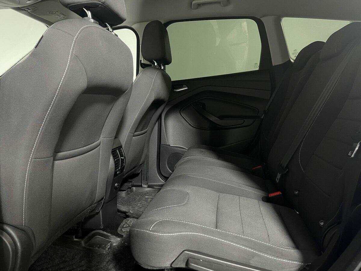 Ford Kuga с пробегом — 2016 год. Фото: #9