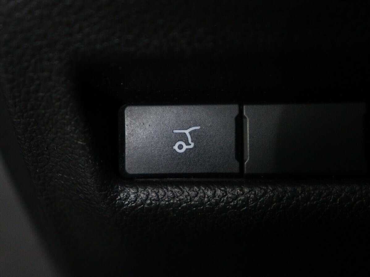 Ford Explorer с пробегом — 2013 год. Фото: #15