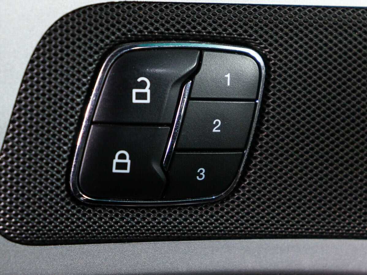 Ford Explorer с пробегом — 2013 год. Фото: #17