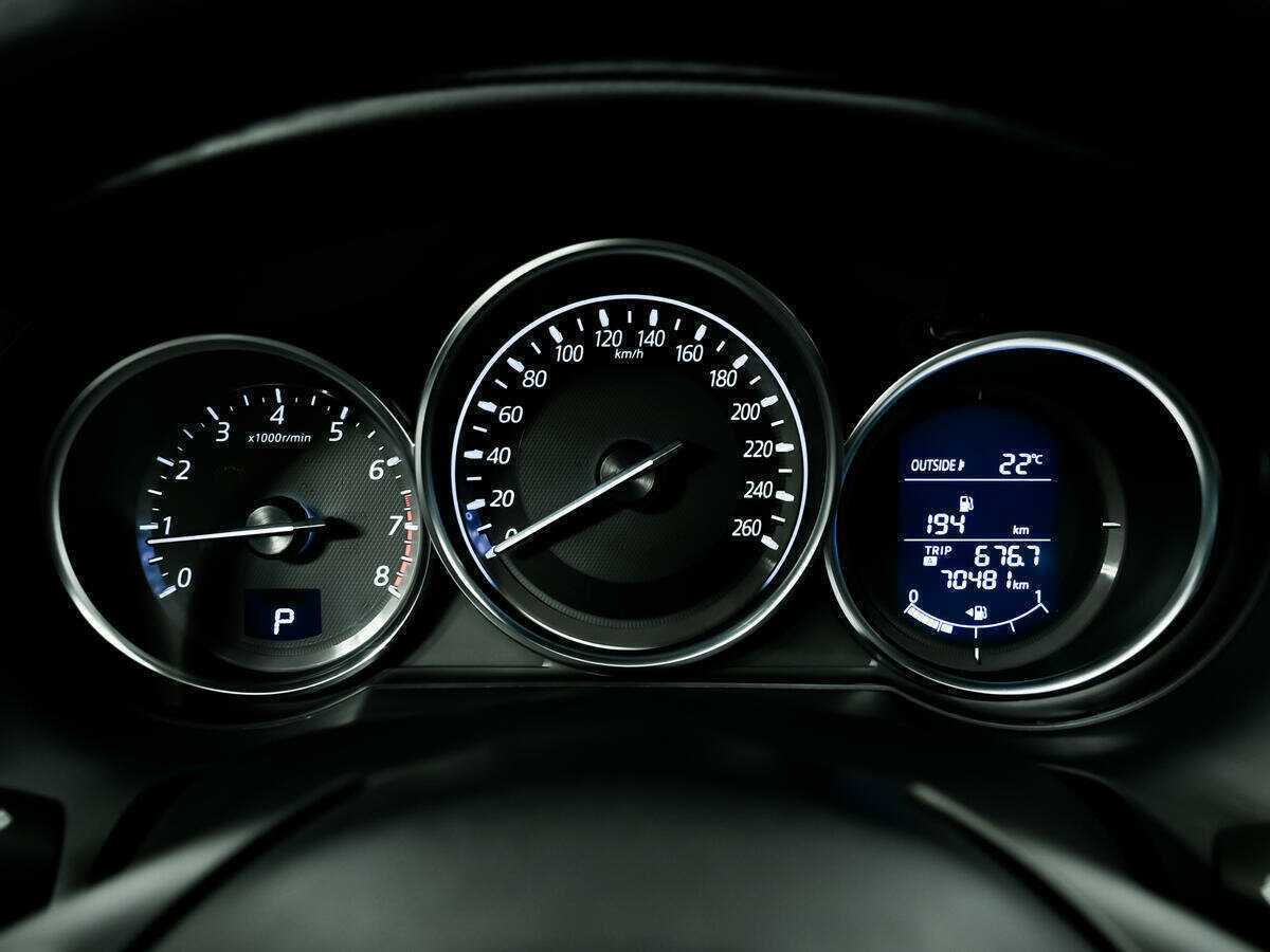 Mazda 6 с пробегом — 2015 год. Фото: #9