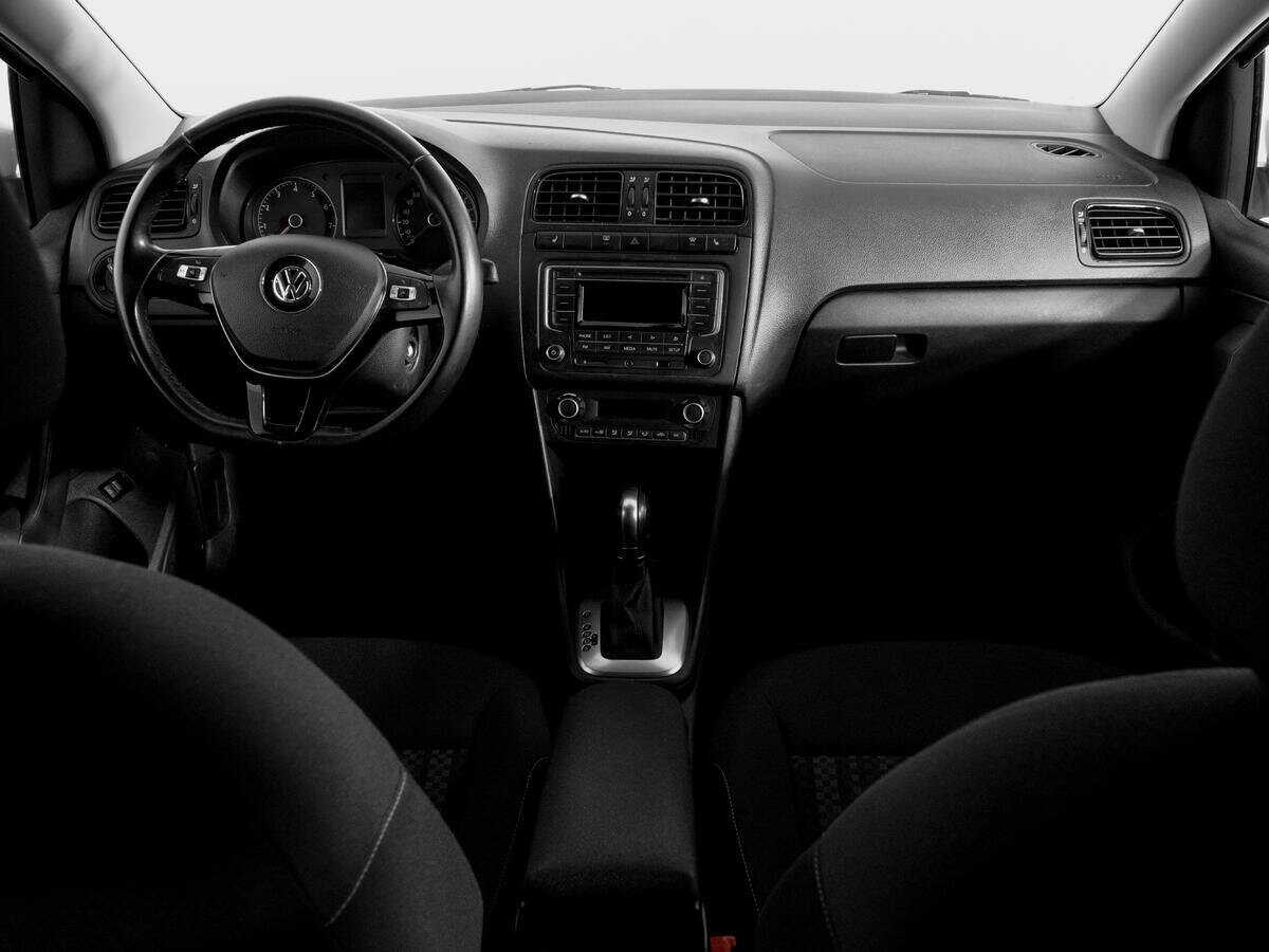 Volkswagen Polo с пробегом — 2017 год. Фото: #11