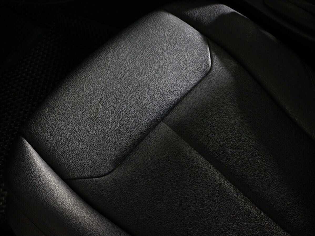 BMW 3 серии с пробегом — 2013 год. Фото: #12