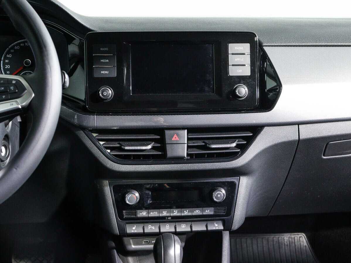 Volkswagen Polo с пробегом — 2021 год. Фото: #10