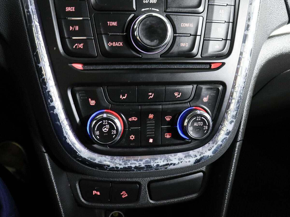 Opel Mokka с пробегом — 2014 год. Фото: #15