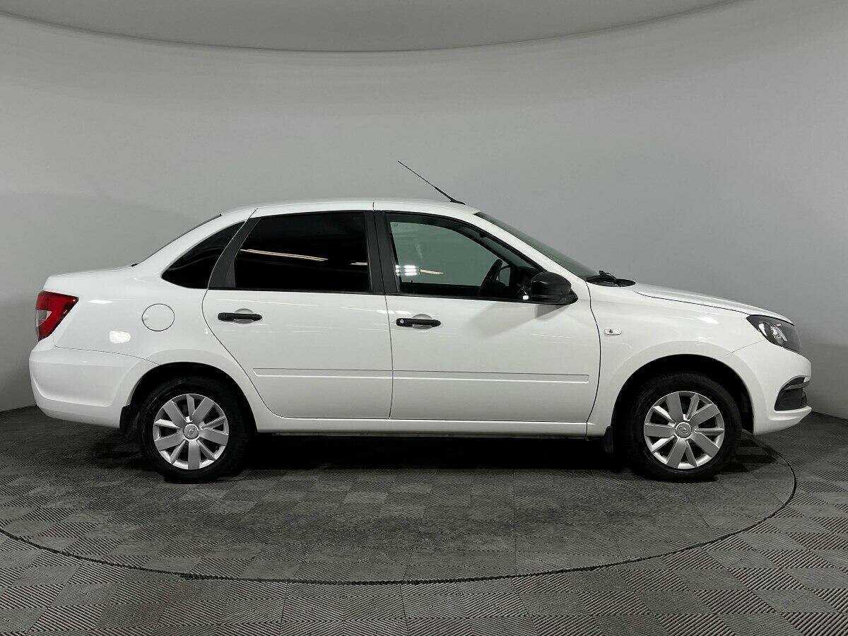 Lada (ВАЗ) Granta с пробегом — 2021 год. Фото: #3