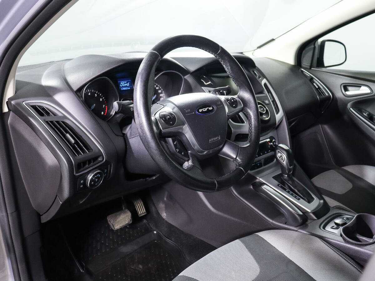 Ford Focus с пробегом — 2013 год. Фото: #11