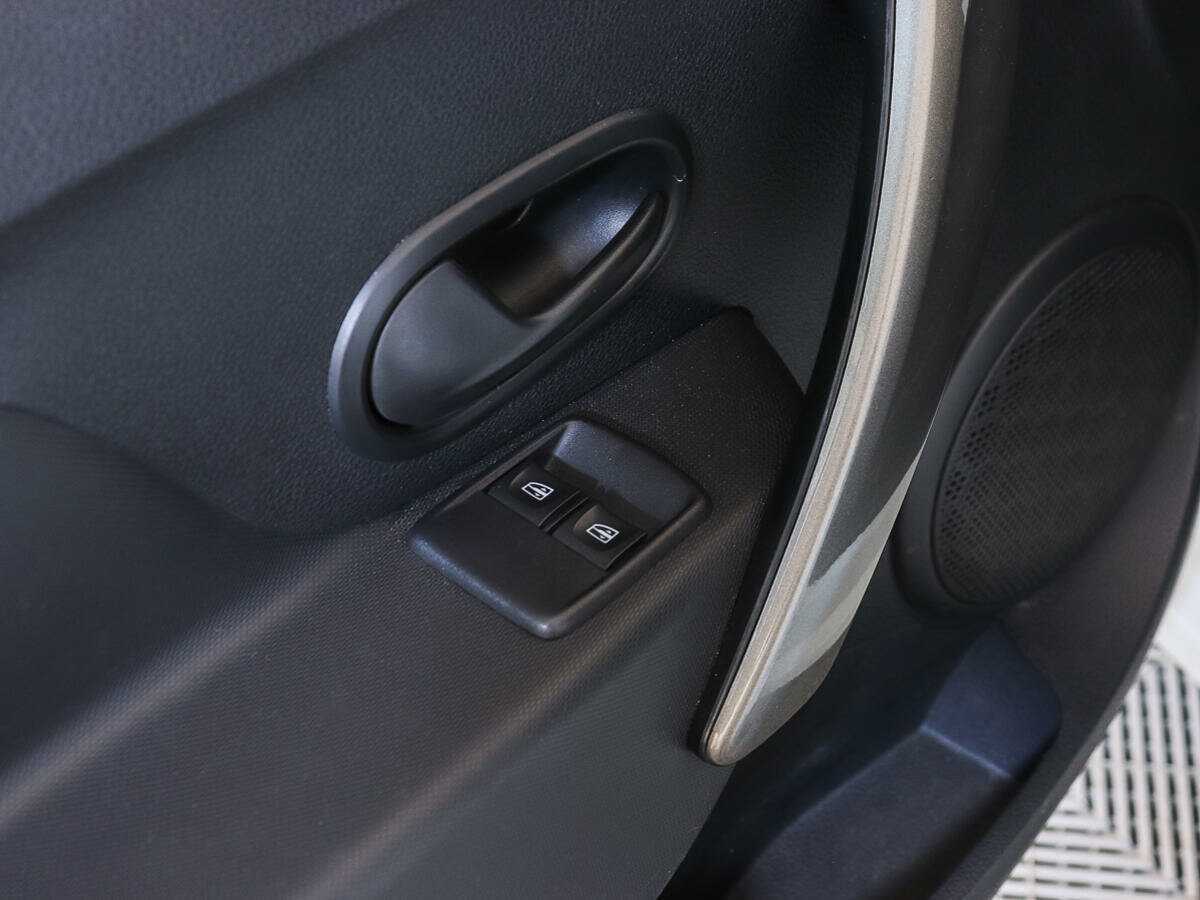 Renault Logan с пробегом — 2020 год. Фото: #12