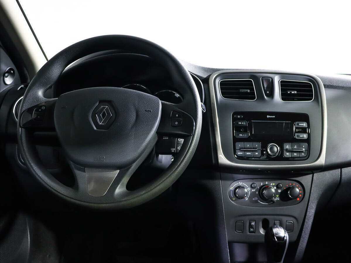 Renault Logan с пробегом — 2017 год. Фото: #11