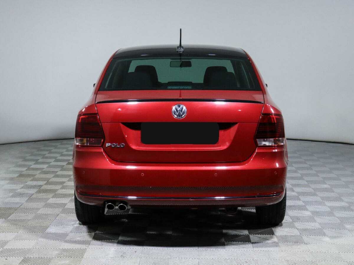 Volkswagen Polo с пробегом — 2018 год. Фото: #4
