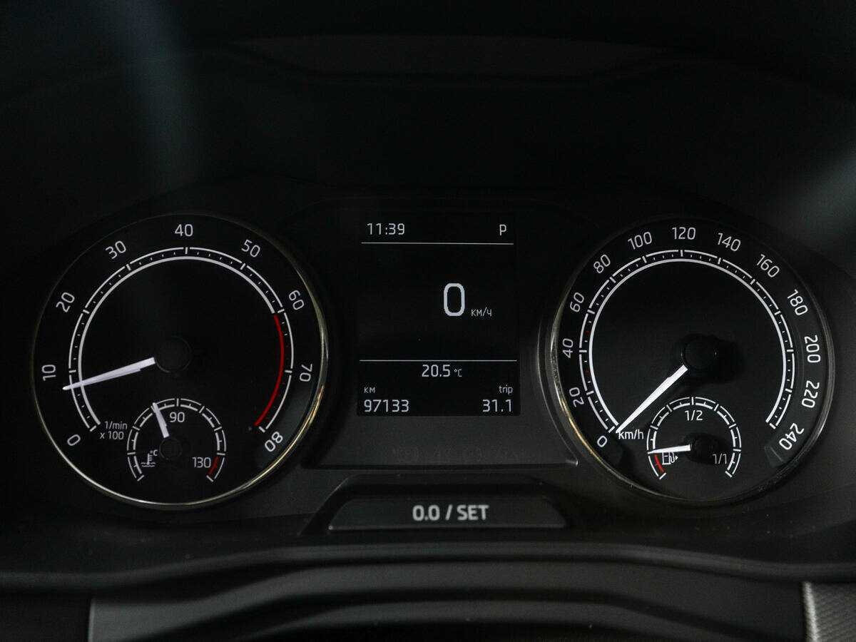 Skoda Rapid с пробегом — 2021 год. Фото: #8