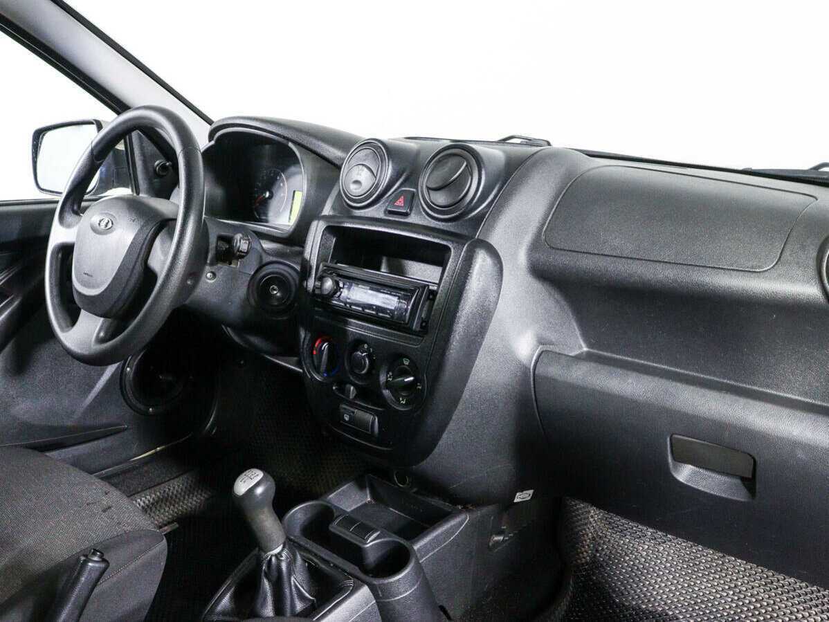 Lada (ВАЗ) Granta с пробегом — 2013 год. Фото: #6