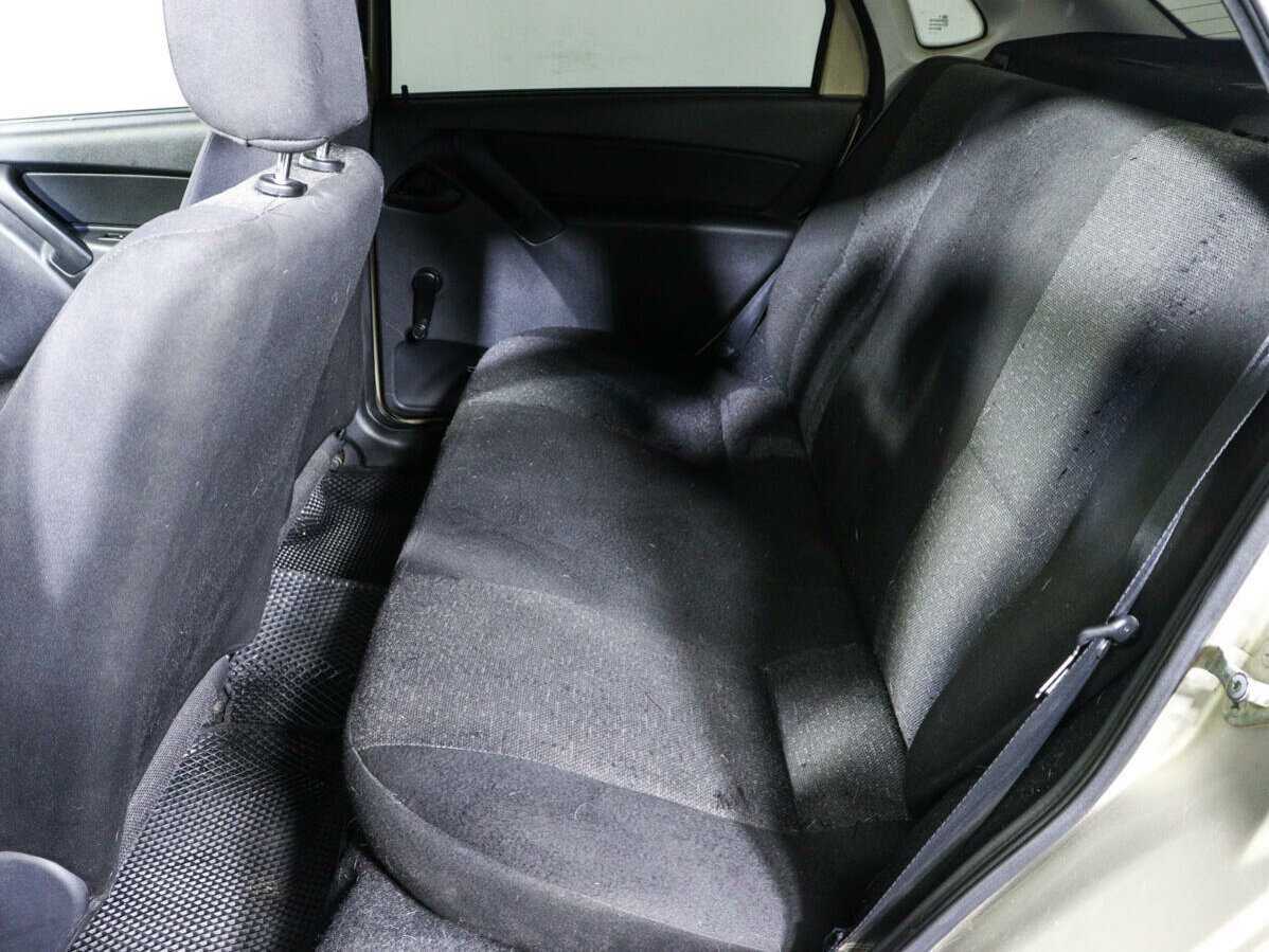 Lada (ВАЗ) Granta с пробегом — 2013 год. Фото: #7