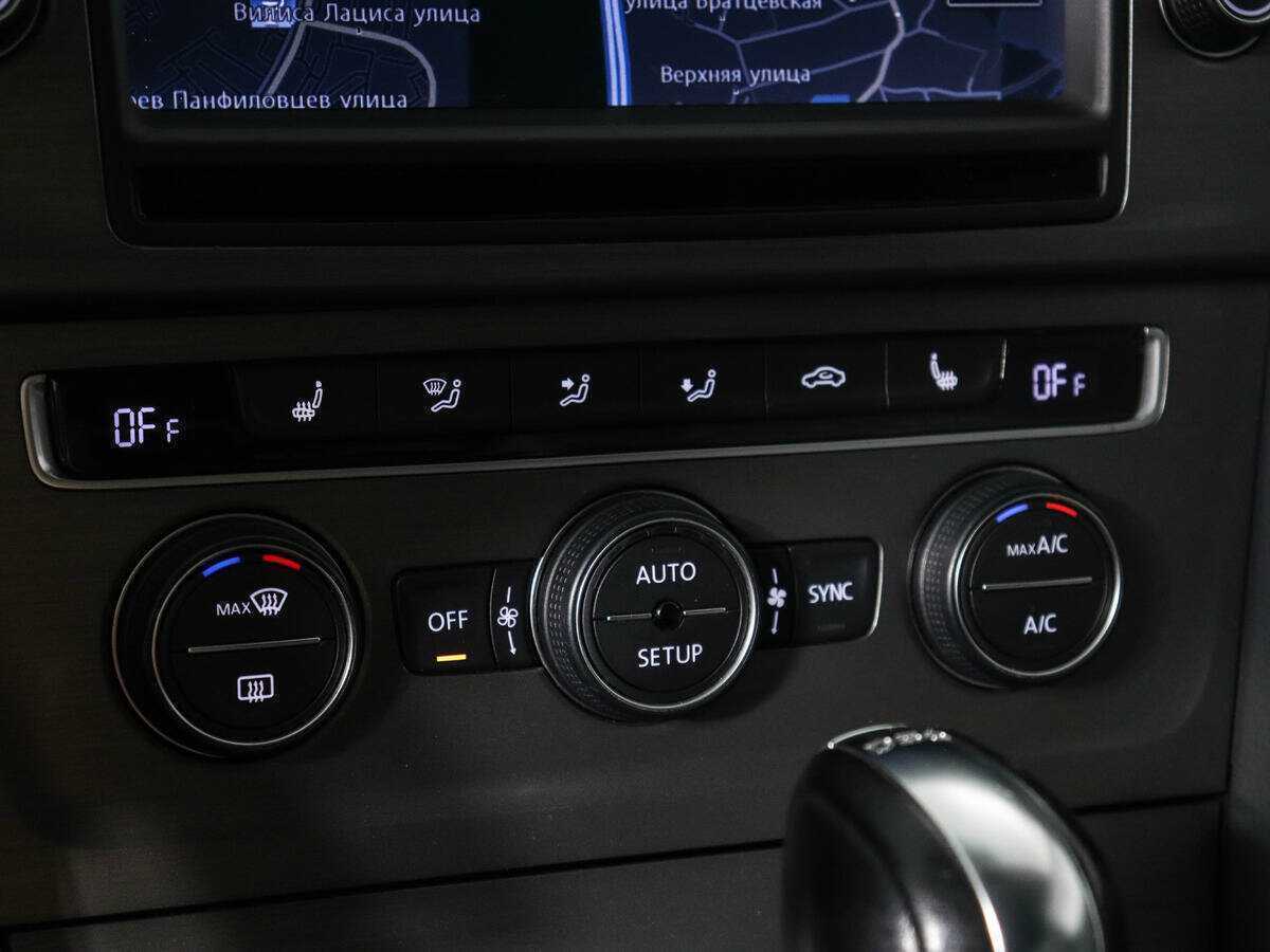 Volkswagen Golf с пробегом — 2013 год. Фото: #13