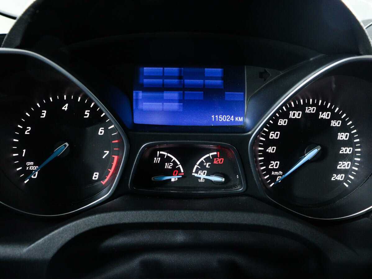 Ford Kuga с пробегом — 2013 год. Фото: #9