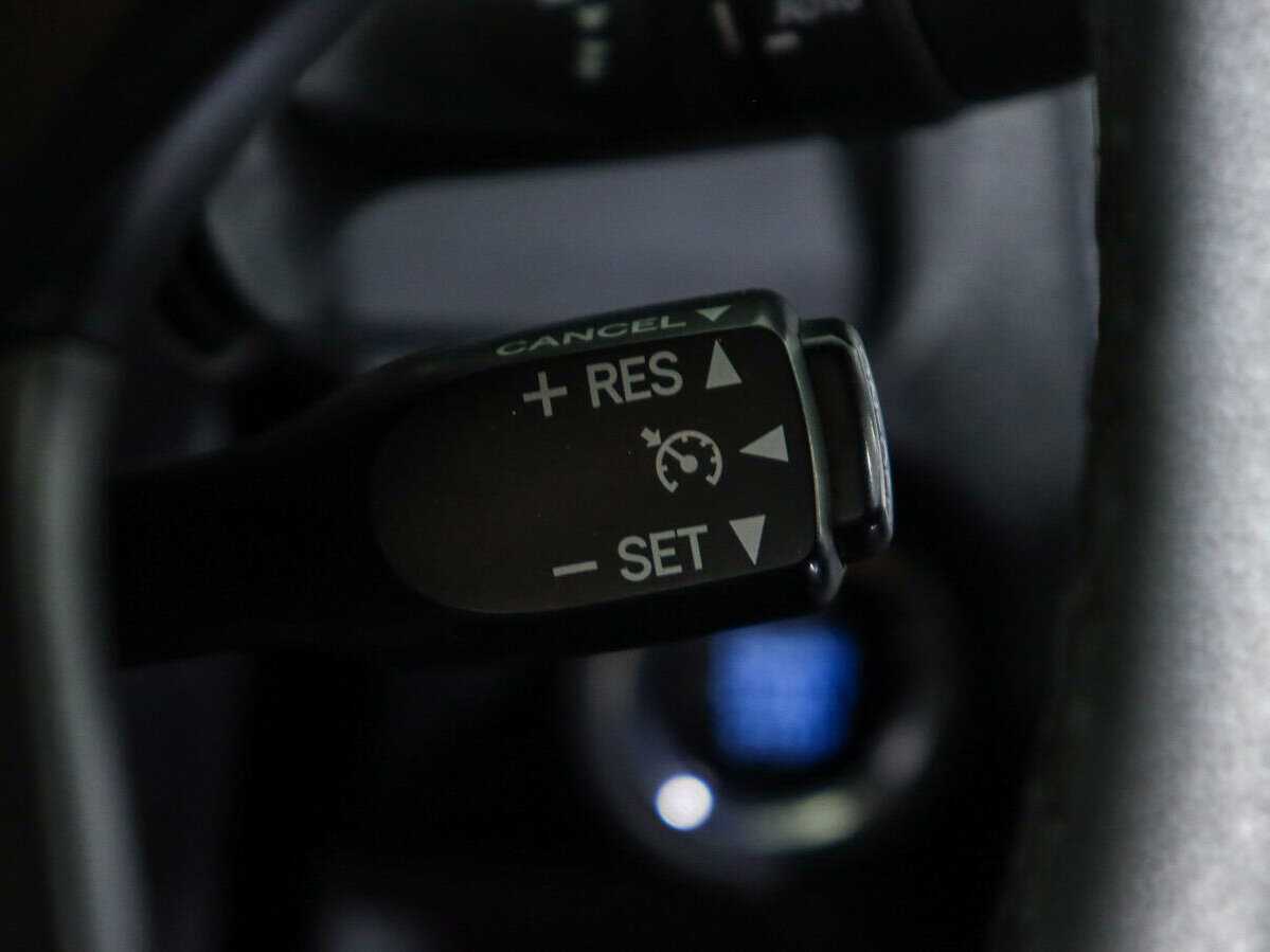 Toyota Camry с пробегом — 2016 год. Фото: #20