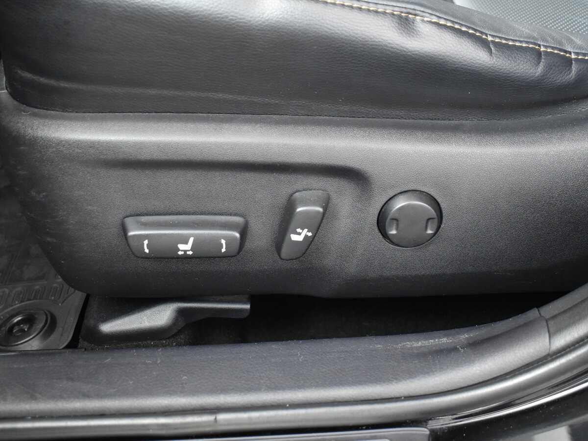 Toyota Camry с пробегом — 2017 год. Фото: #9