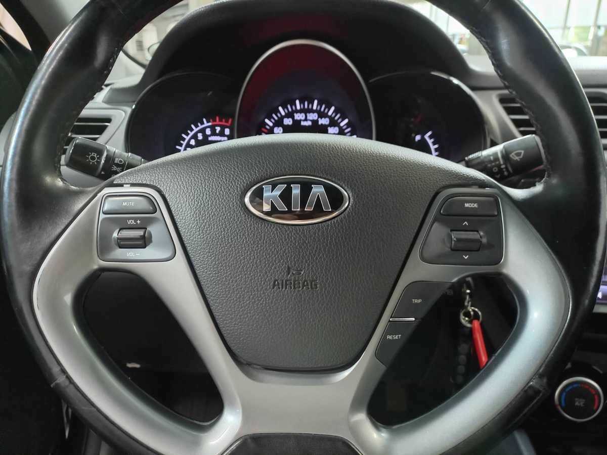 Kia Rio с пробегом — 2016 год. Фото: #15