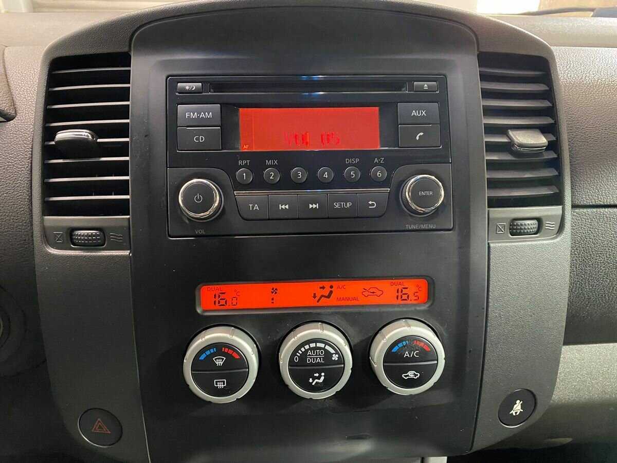 Nissan Pathfinder с пробегом — 2012 год. Фото: #14