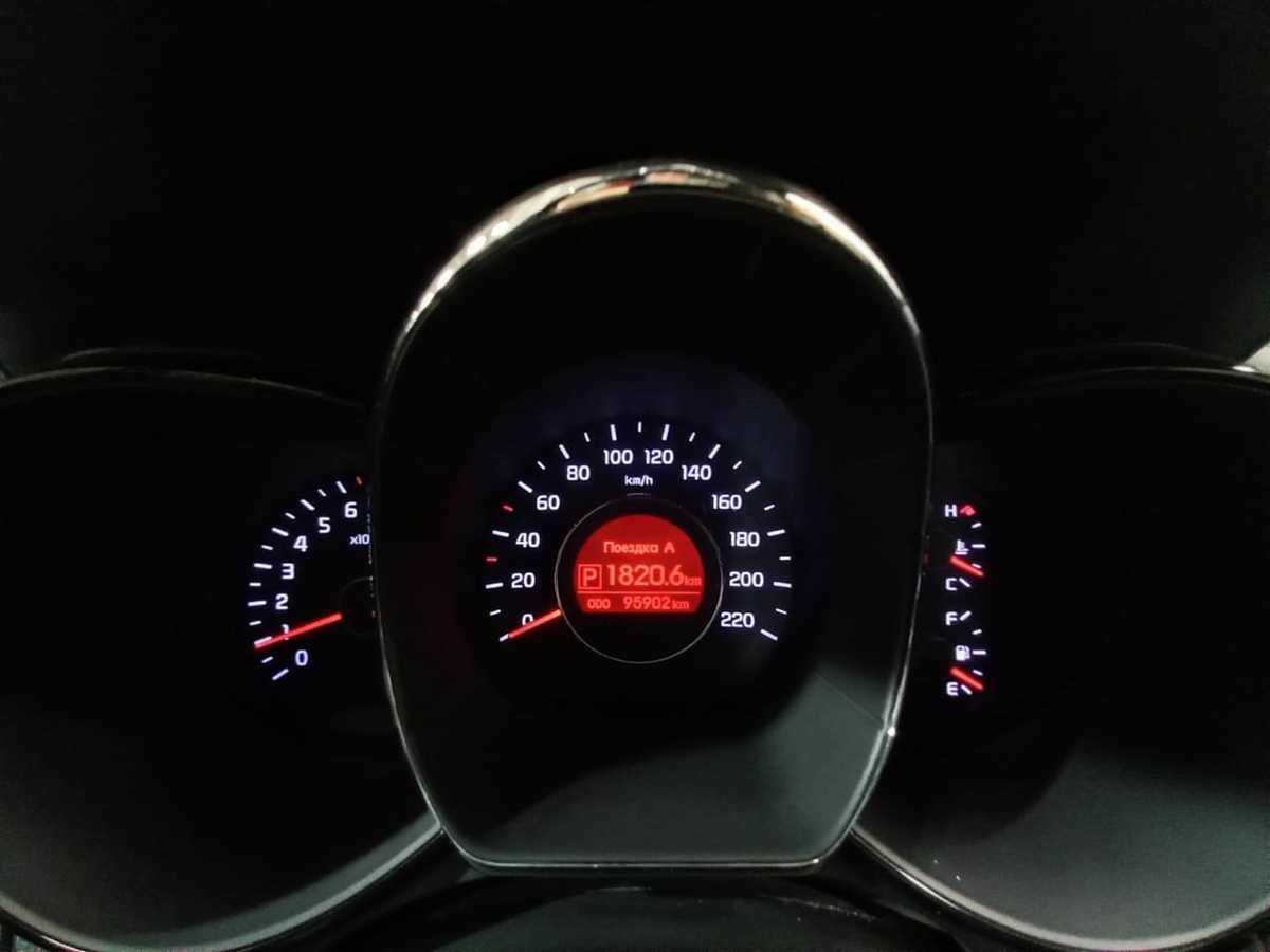 Kia Rio с пробегом — 2013 год. Фото: #12