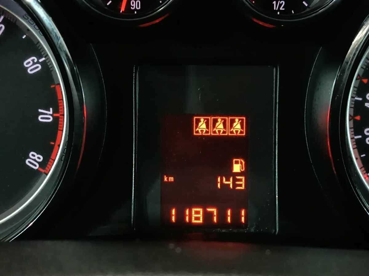 Opel Mokka с пробегом — 2014 год. Фото: #12