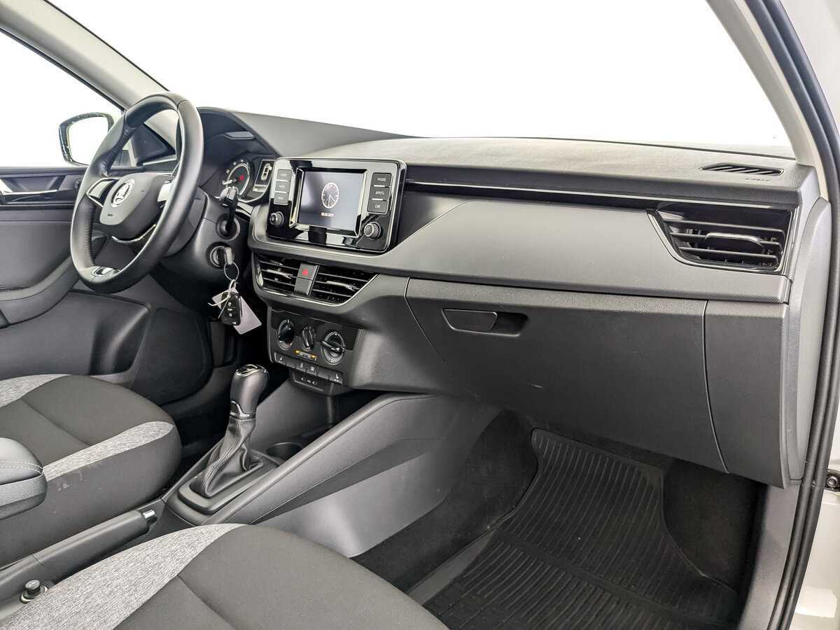 Skoda Rapid с пробегом — 2021 год. Фото: #8