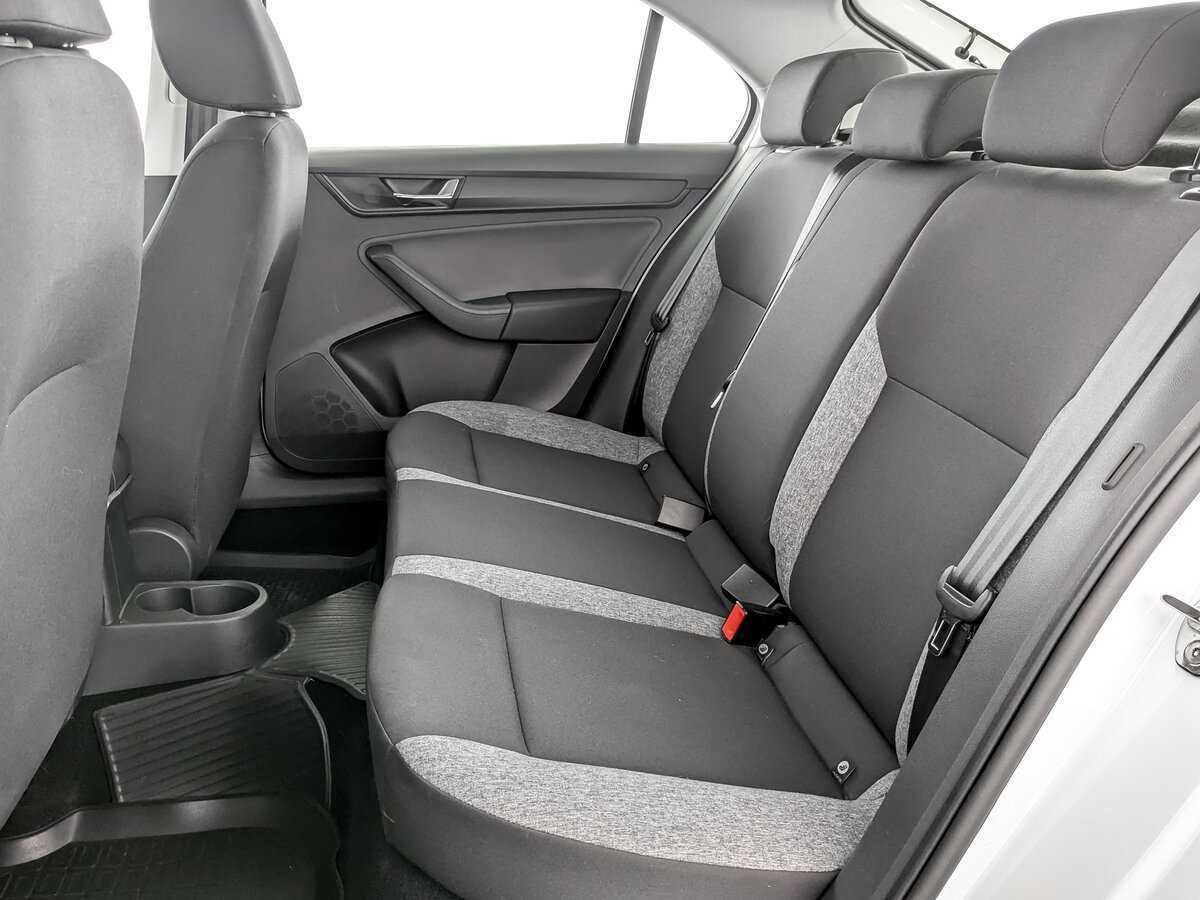 Skoda Rapid с пробегом — 2021 год. Фото: #9