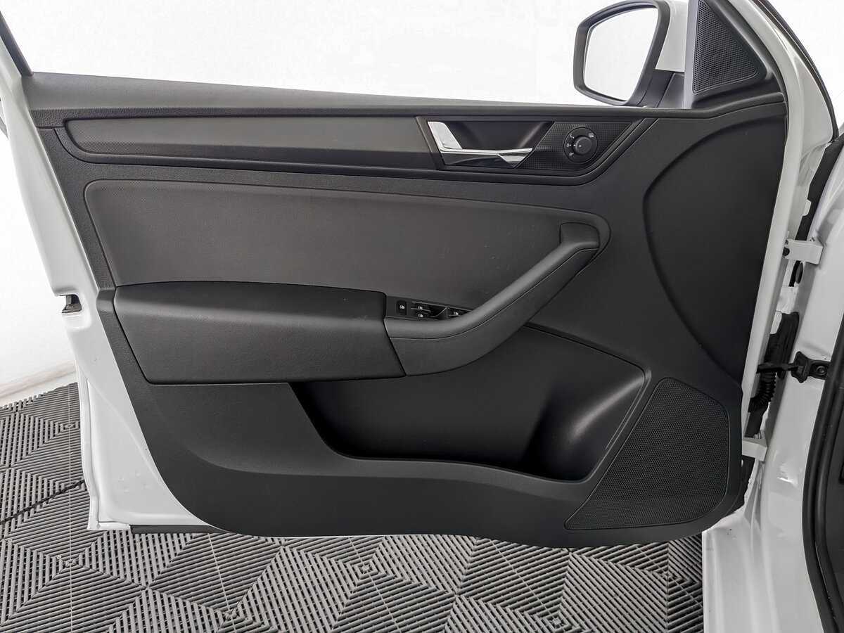Skoda Rapid с пробегом — 2021 год. Фото: #14