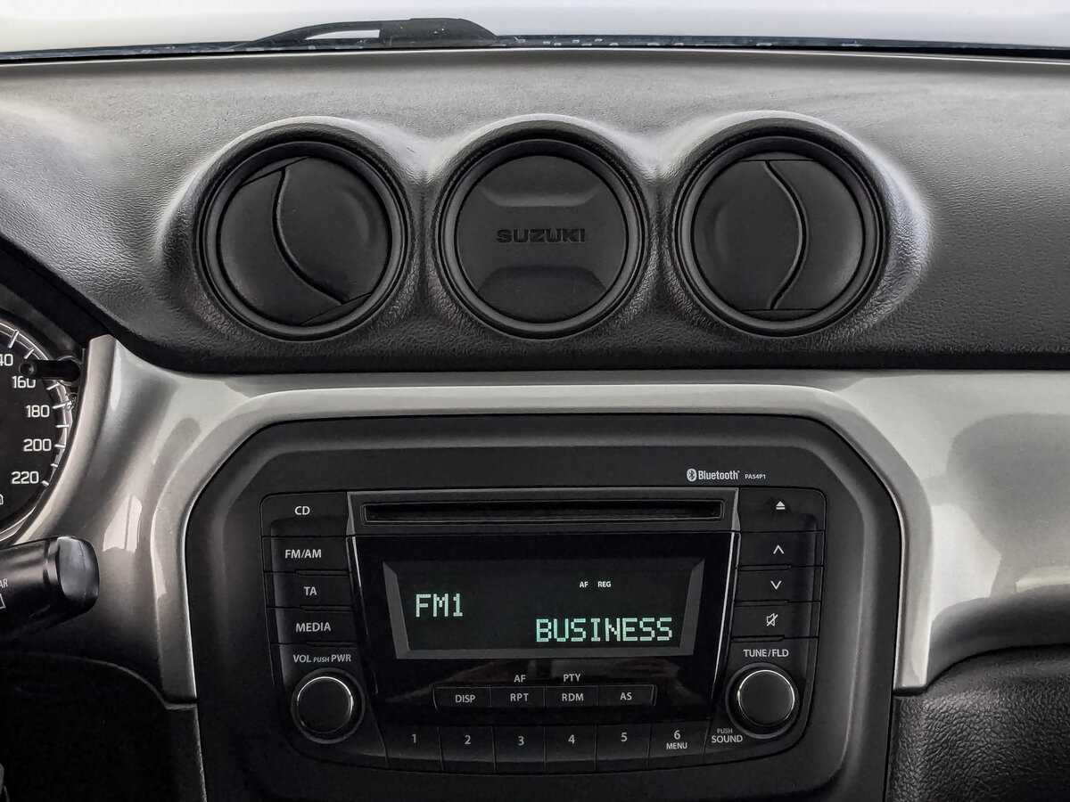 Suzuki Vitara с пробегом — 2016 год. Фото: #12