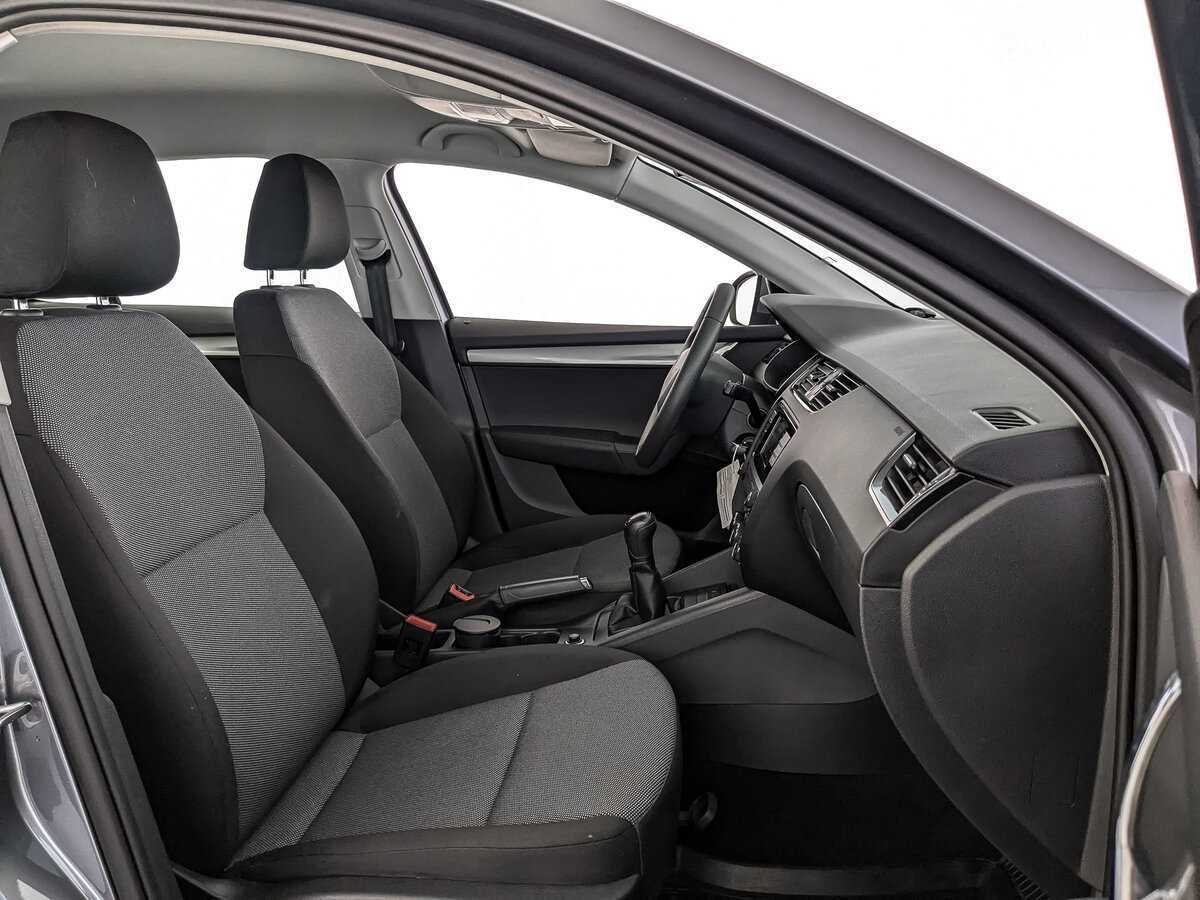 Skoda Octavia с пробегом — 2015 год. Фото: #19