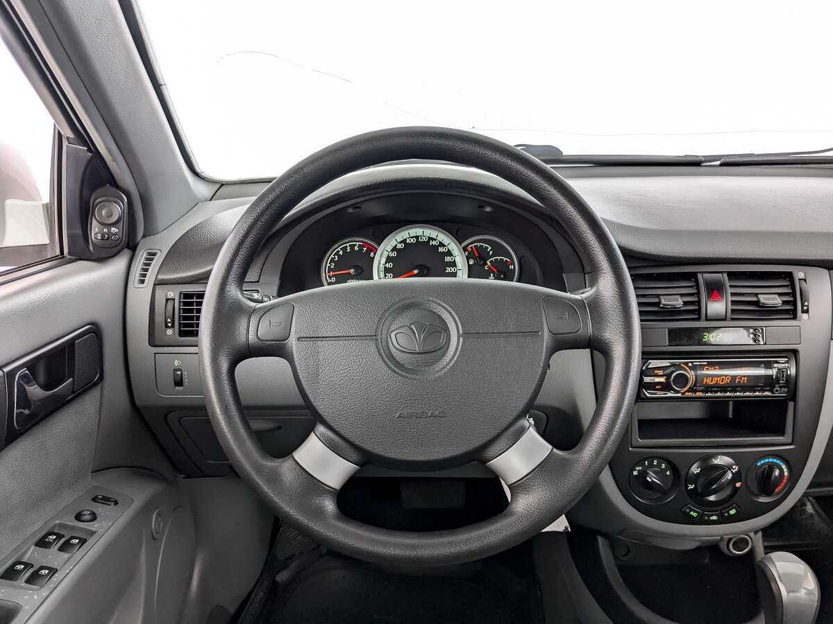 Daewoo Gentra с пробегом — 2014 год. Фото: #16