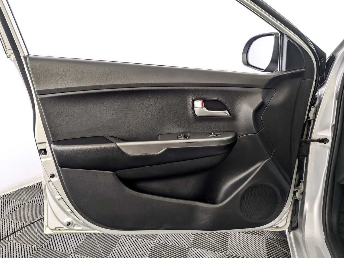 Kia Rio с пробегом — 2016 год. Фото: #14