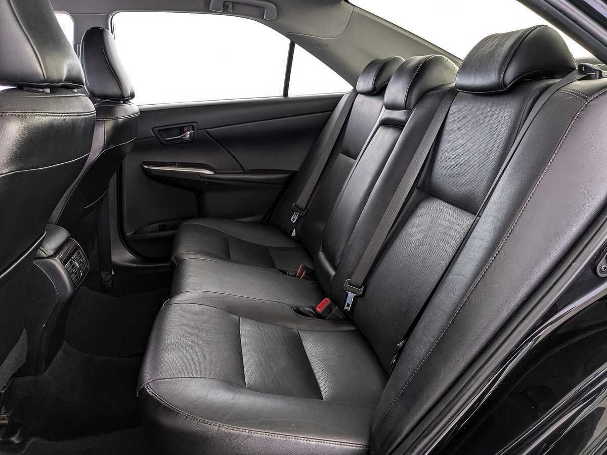 Toyota Camry с пробегом — 2014 год. Фото: #13