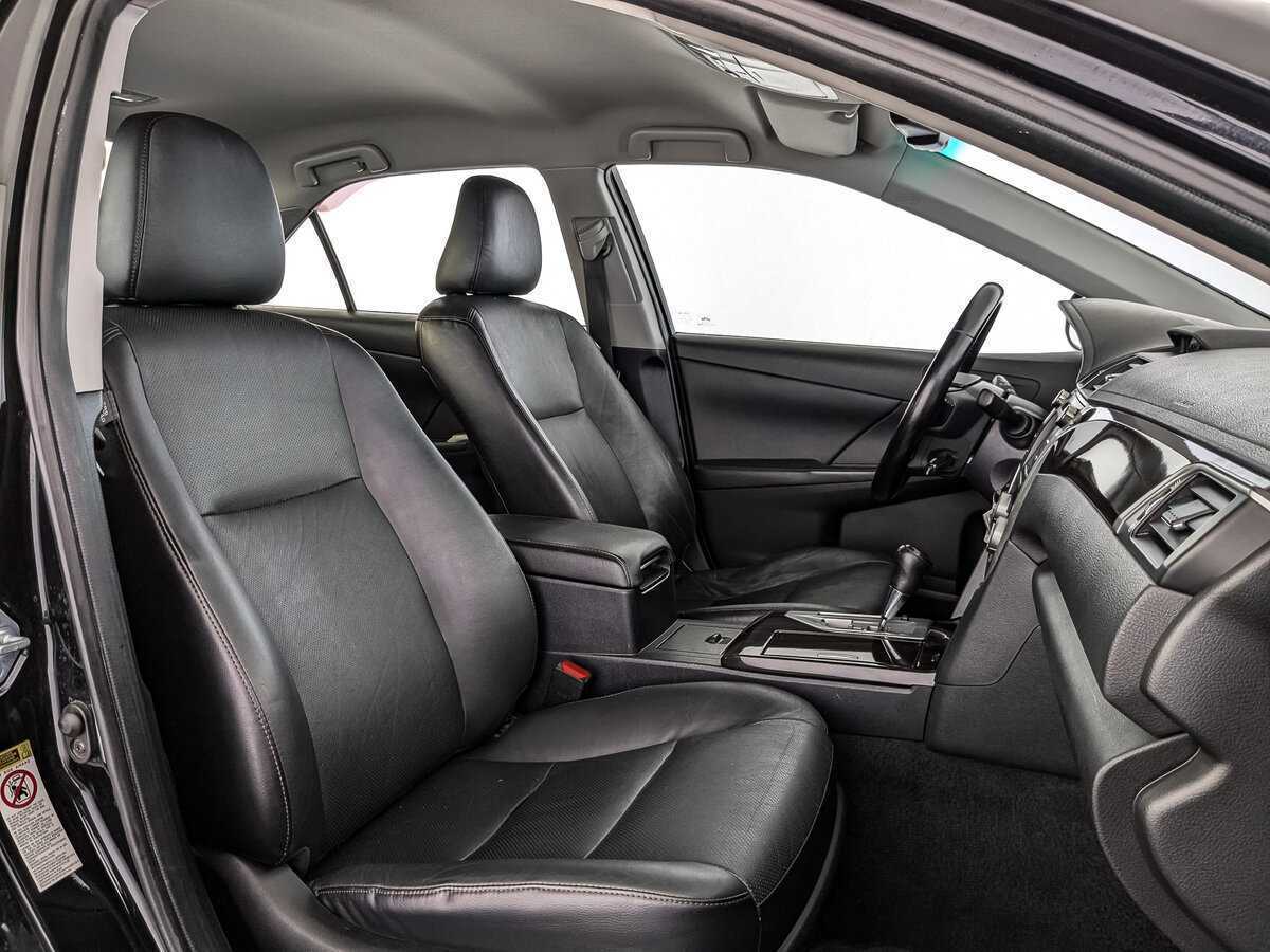 Toyota Camry с пробегом — 2014 год. Фото: #19