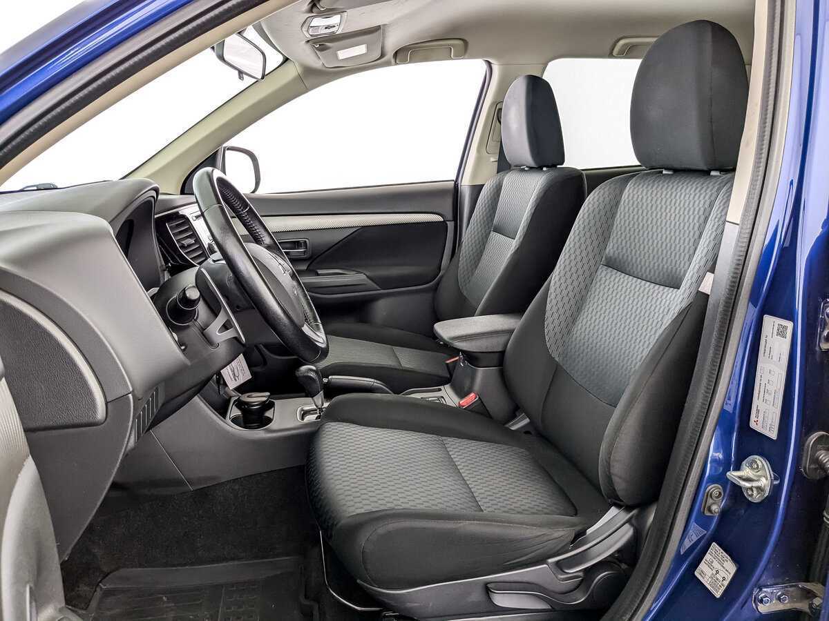 Mitsubishi Outlander с пробегом — 2014 год. Фото: #15
