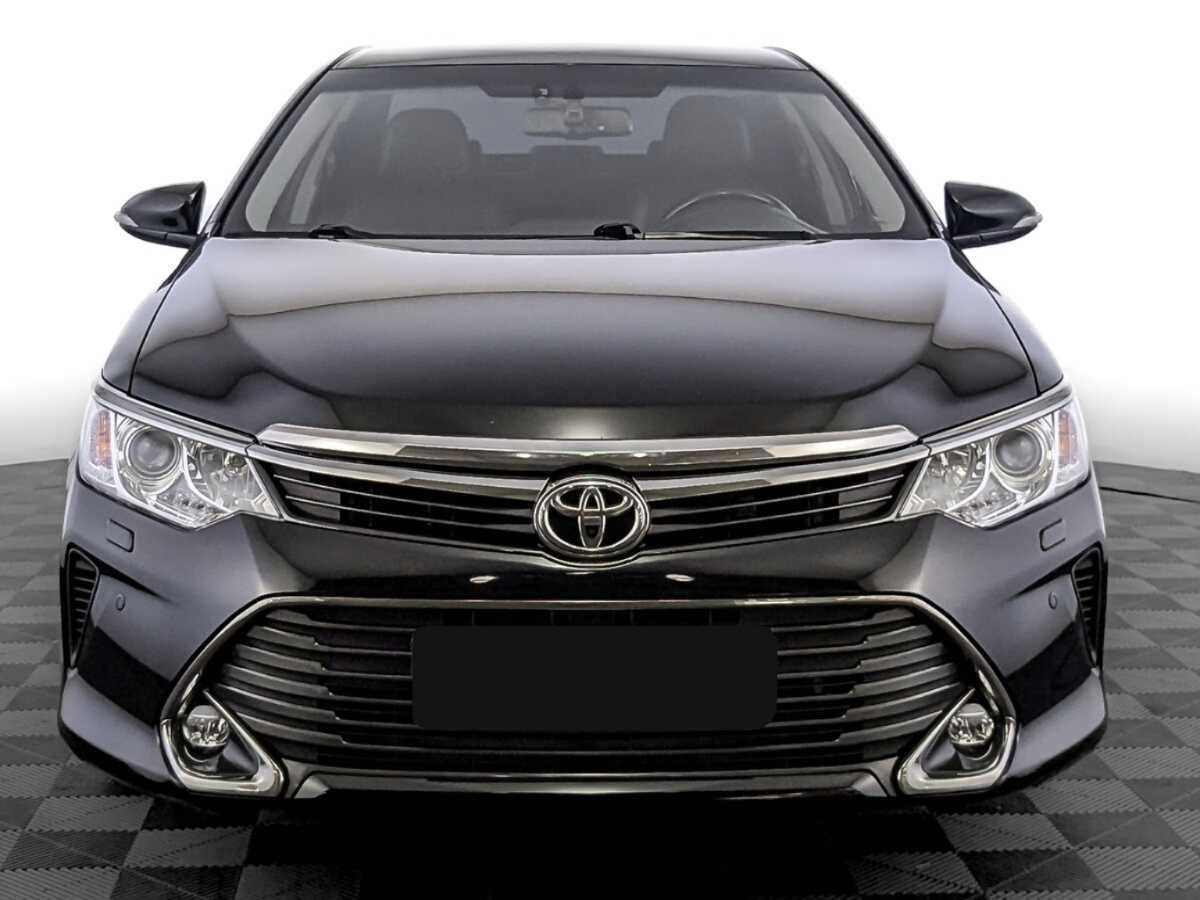 Toyota Camry с пробегом — 2016 год. Фото: #1