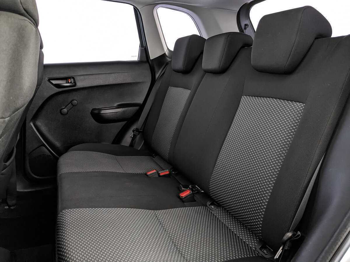 Suzuki Vitara с пробегом — 2017 год. Фото: #13