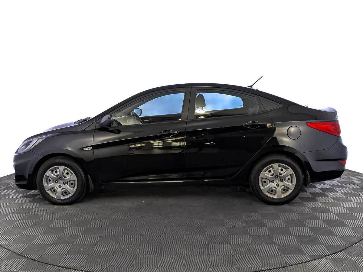 Hyundai Solaris с пробегом — 2013 год. Фото: #7