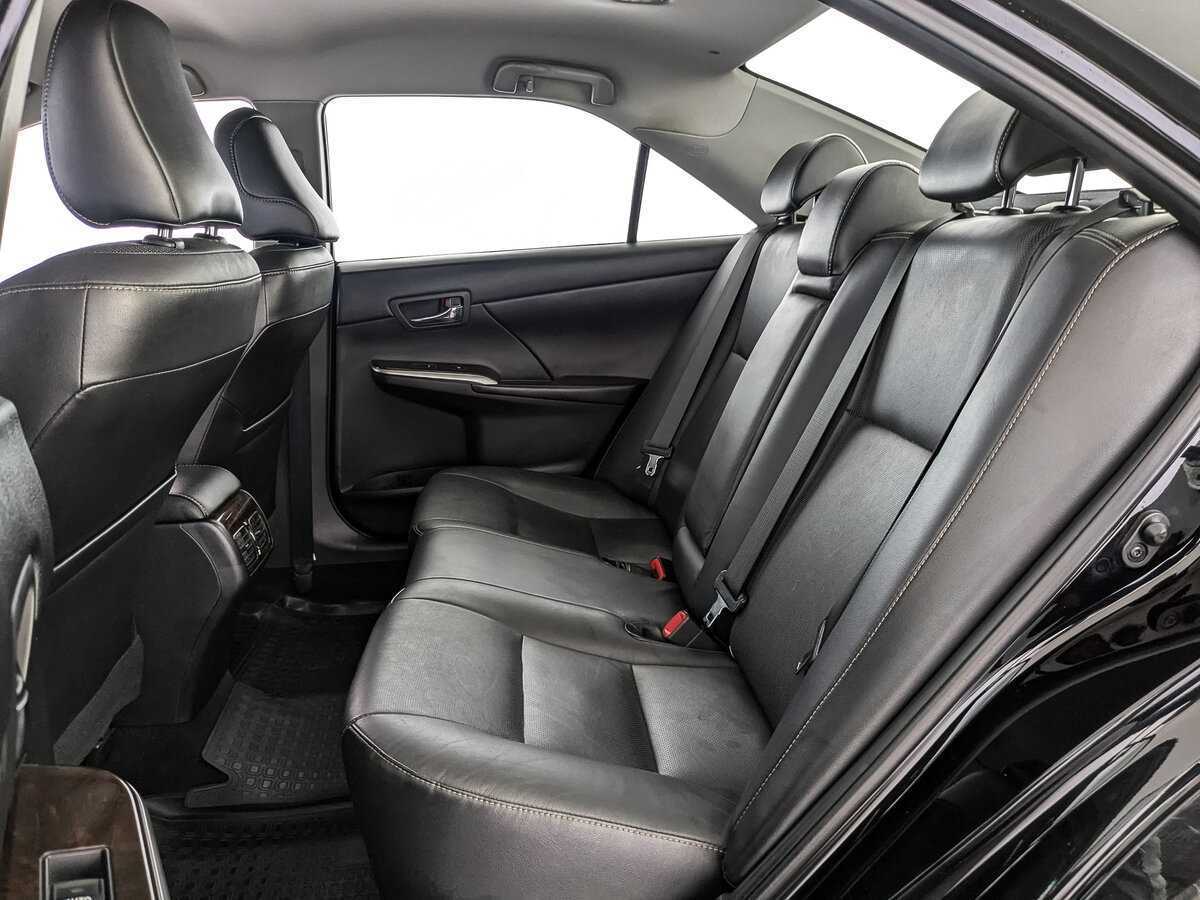 Toyota Camry с пробегом — 2017 год. Фото: #13