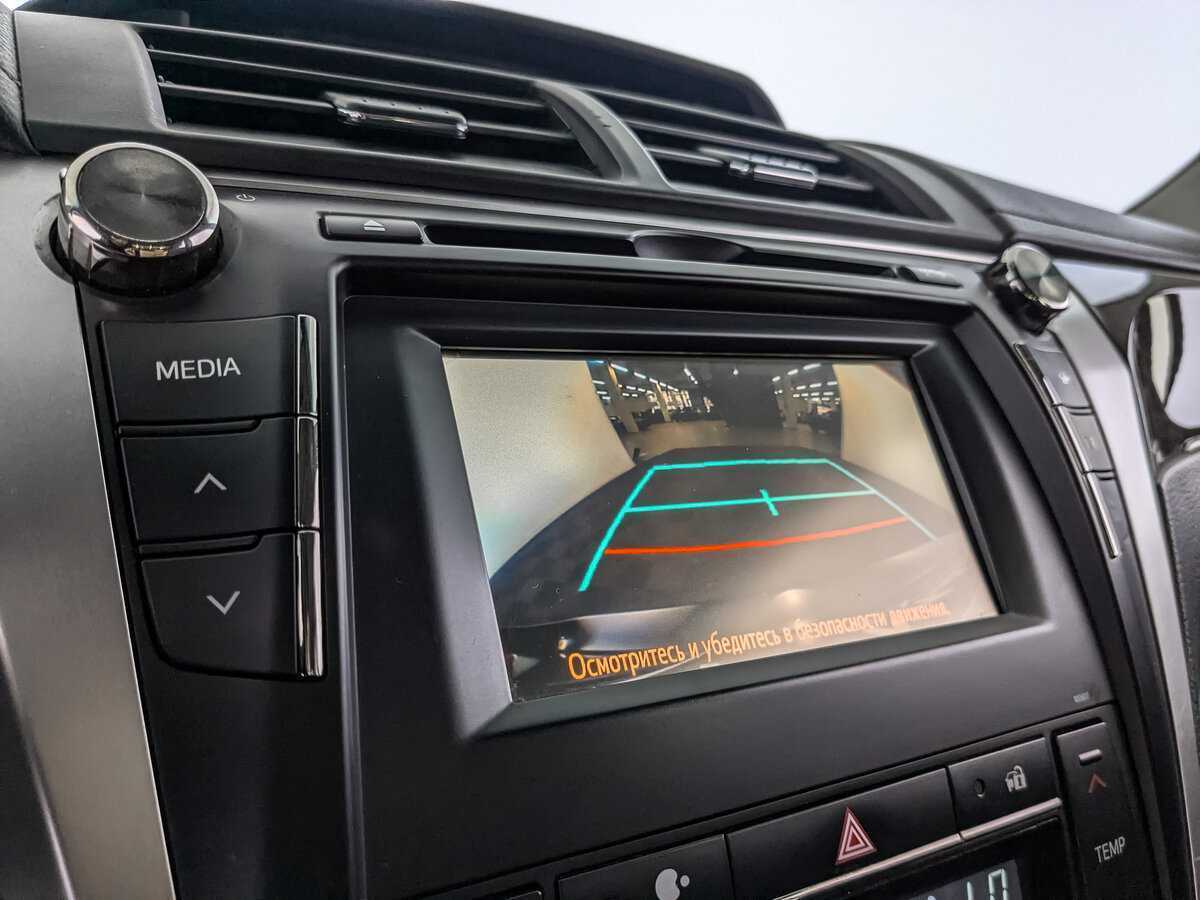 Toyota Camry с пробегом — 2017 год. Фото: #21