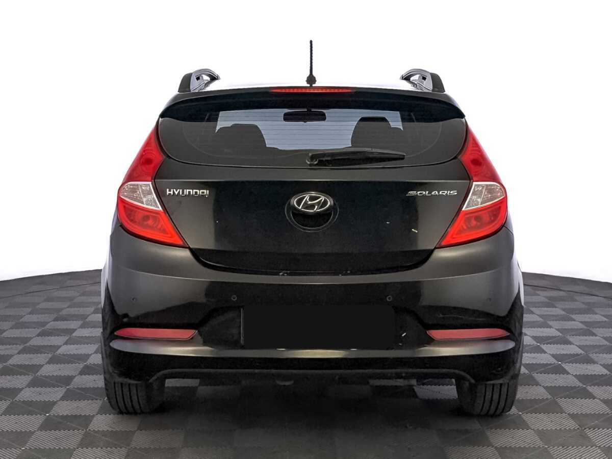 Hyundai Solaris с пробегом — 2015 год. Фото: #5