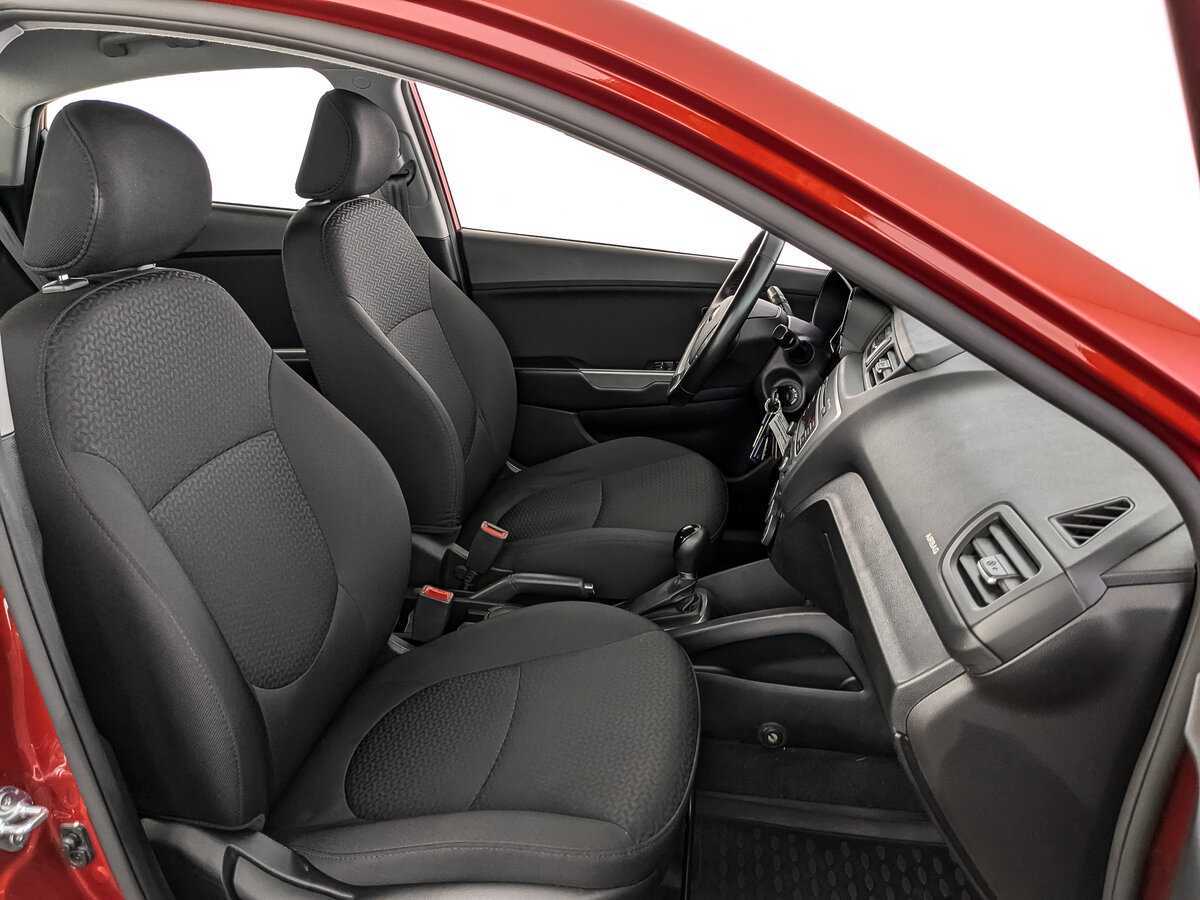 Kia Rio с пробегом — 2016 год. Фото: #18