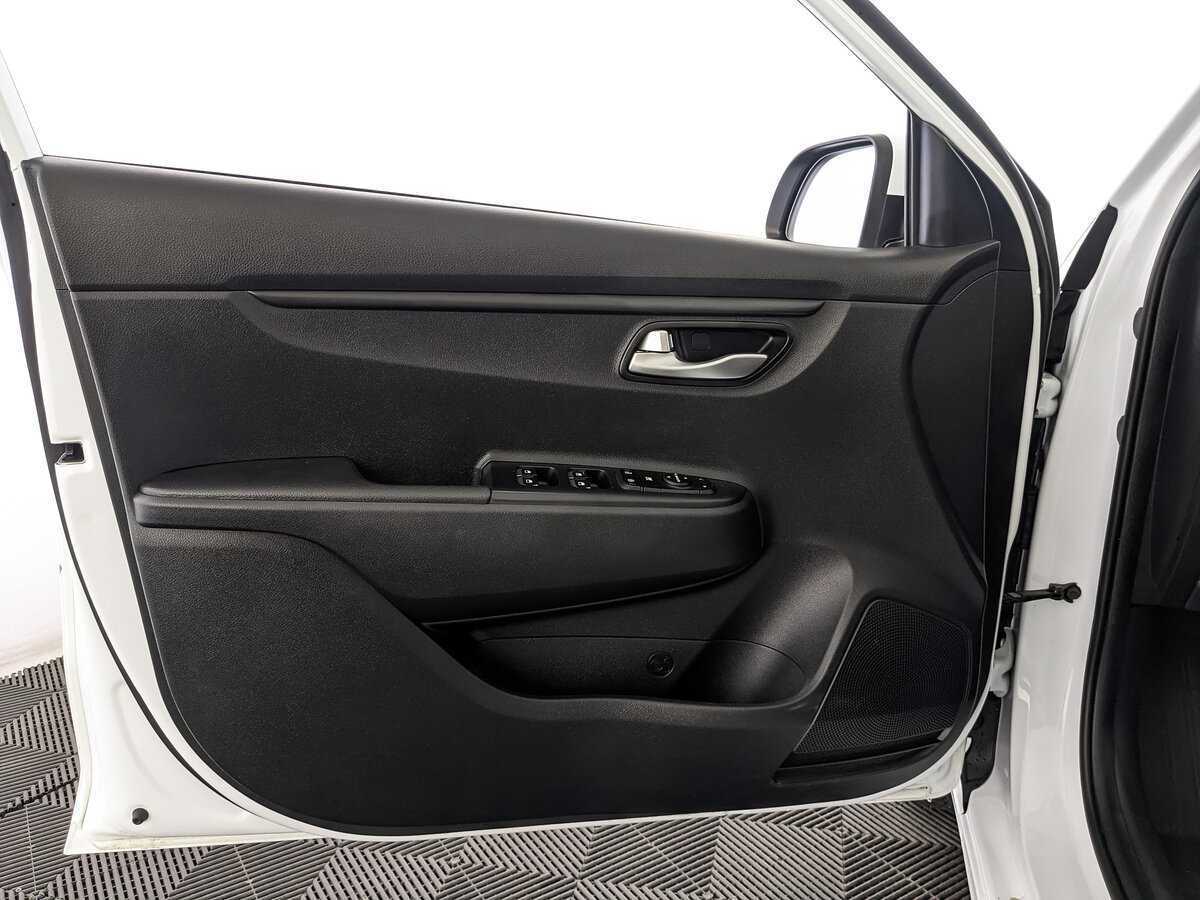 Kia Rio с пробегом — 2020 год. Фото: #13