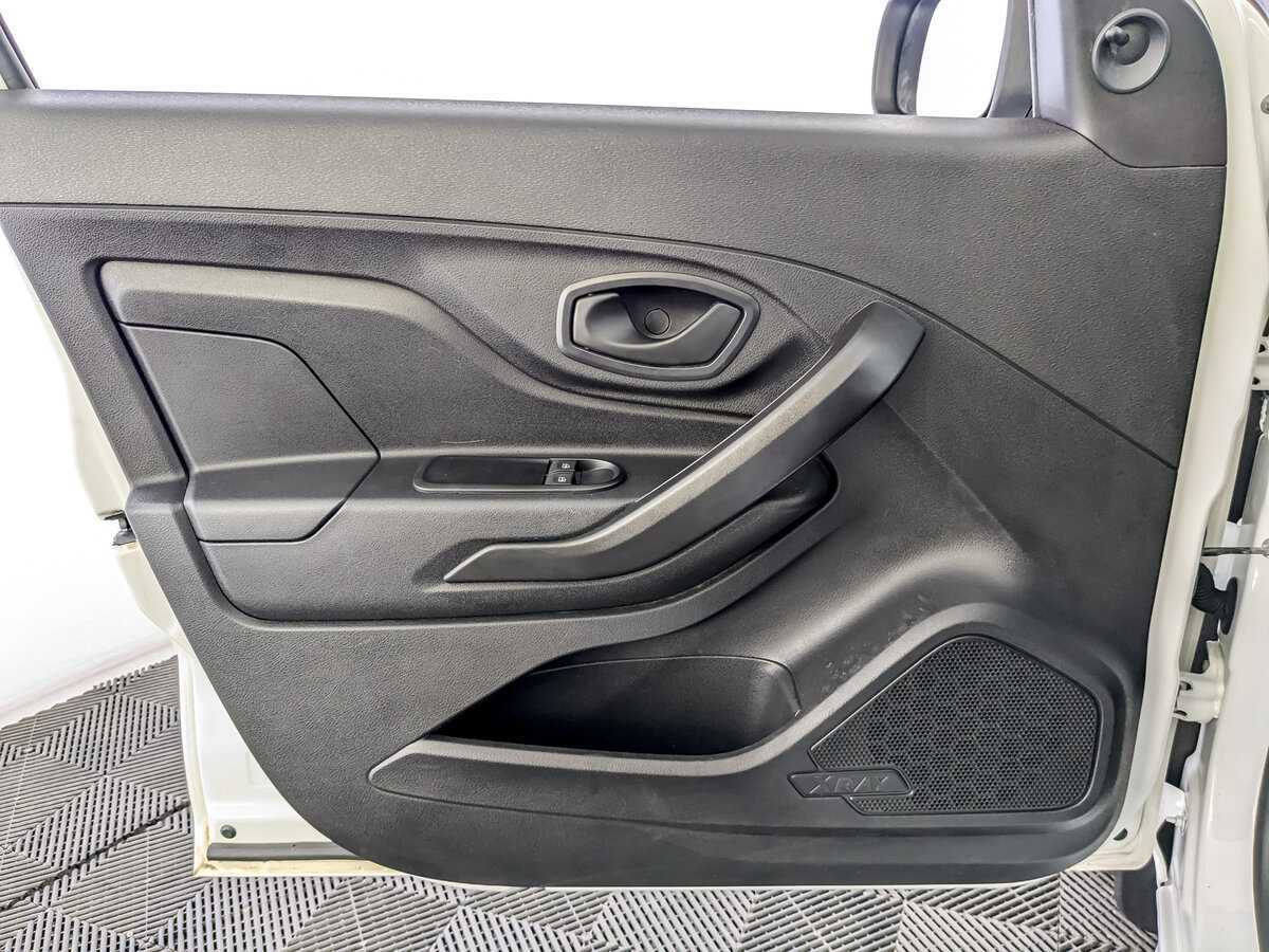 Lada (ВАЗ) XRAY с пробегом — 2018 год. Фото: #14