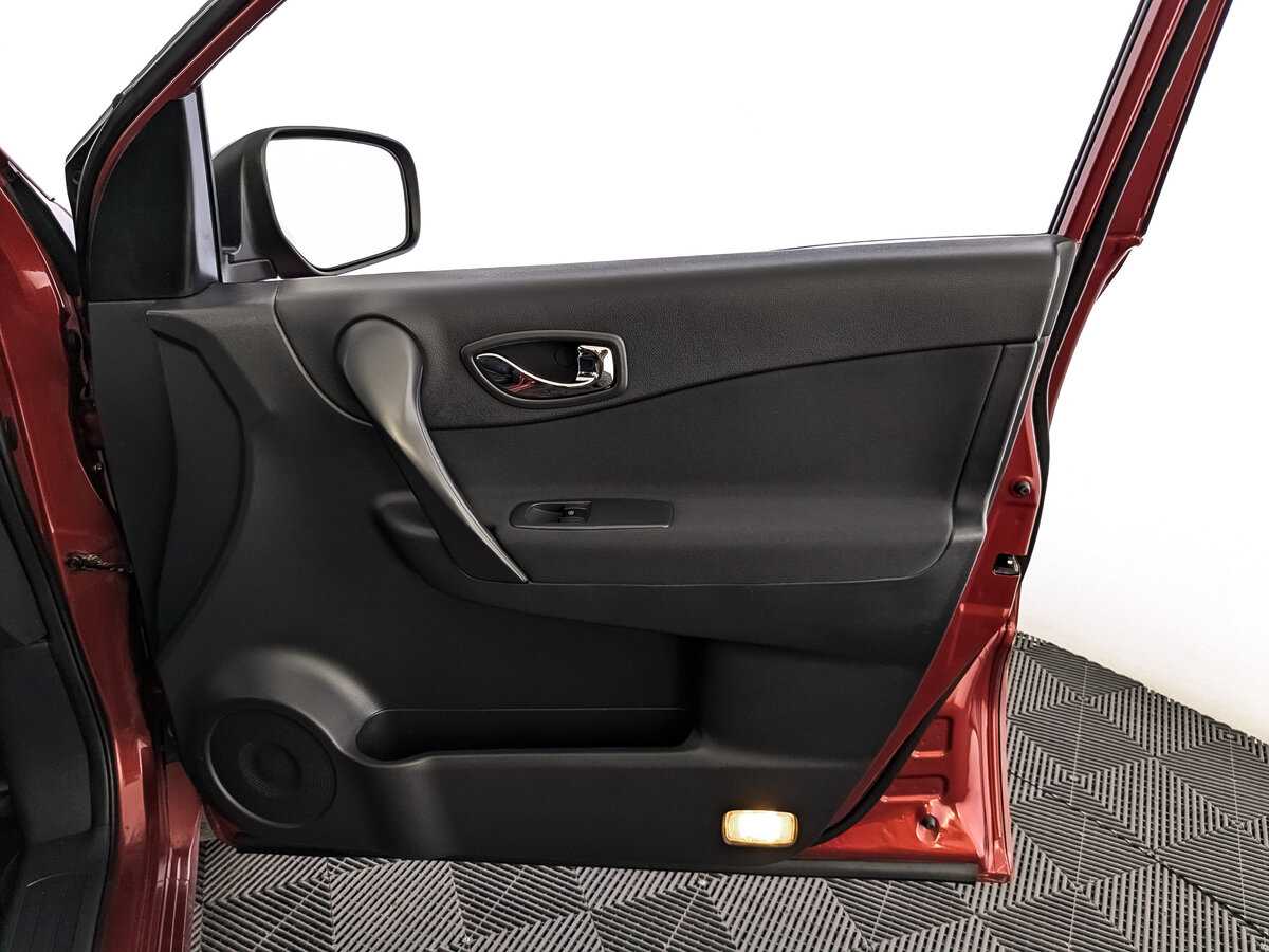 Renault Koleos с пробегом — 2015 год. Фото: #20