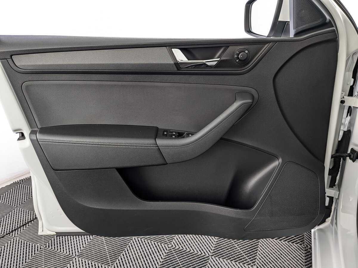 Skoda Rapid с пробегом — 2020 год. Фото: #14