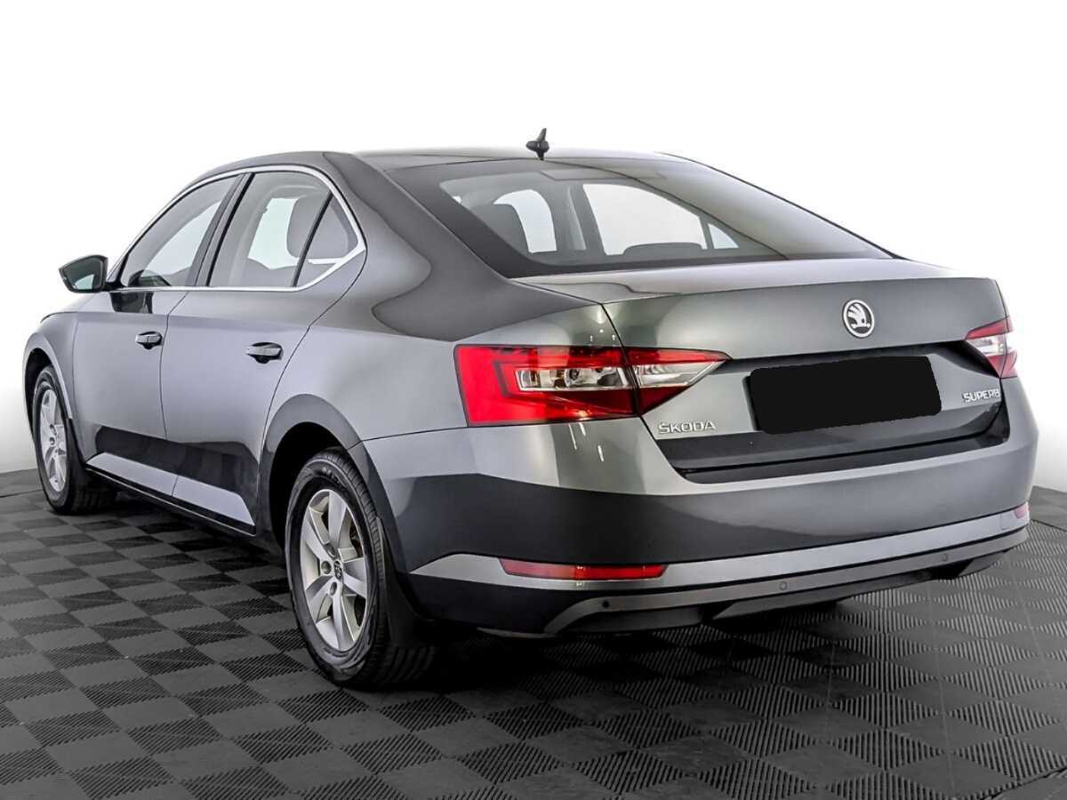 Skoda Superb с пробегом — 2019 год. Фото: #6