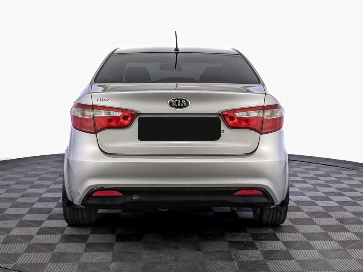Kia Rio с пробегом — 2014 год. Фото: #5