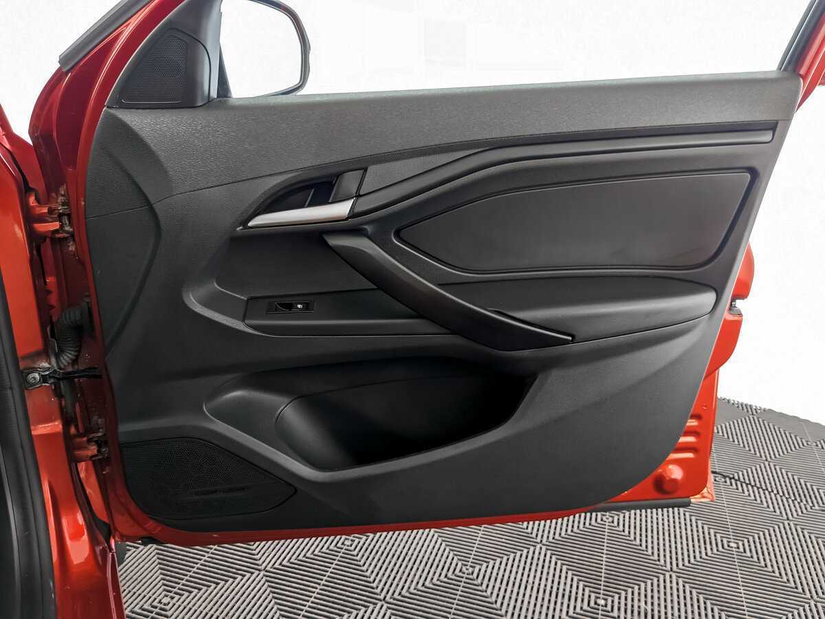 Lada (ВАЗ) Vesta с пробегом — 2021 год. Фото: #19